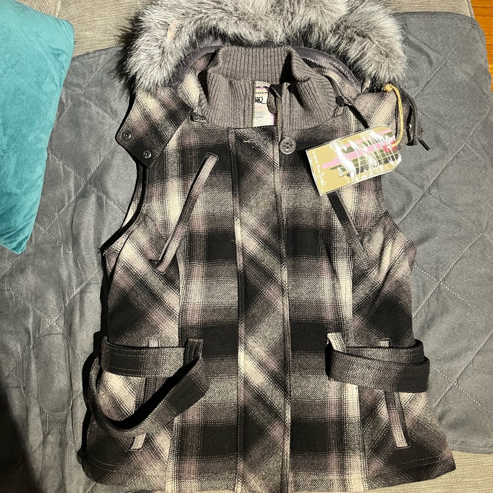 Triple Five Soul plaid hooded vest